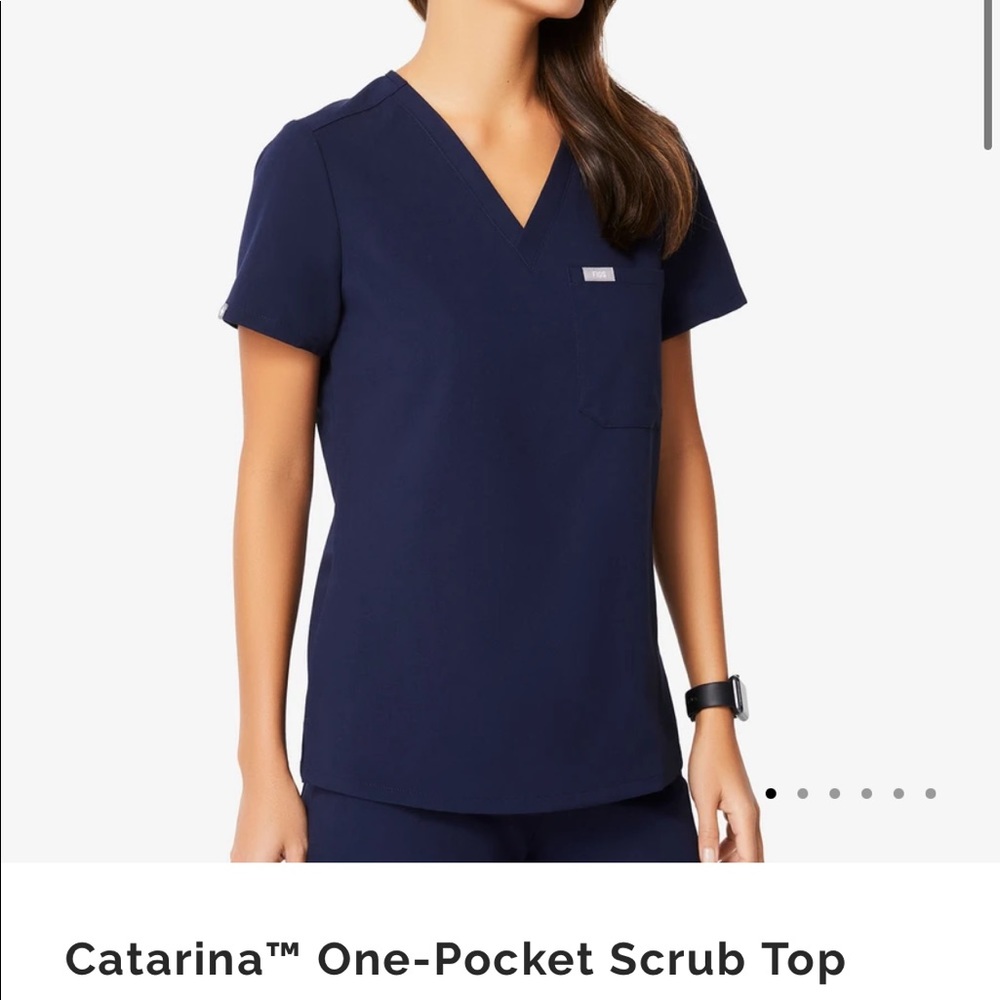 Figs Catarina scrub top size small. Navy blue.